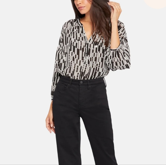 NYDJ Not Your Daughters Jeans side leg buttons Capri jeans NWOT - Picture 1 of 13